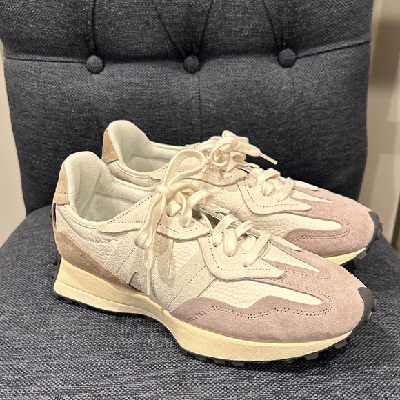 New Balance 327 Cream/Tan/Grey Women's Sneakers - Picture 1 of 6